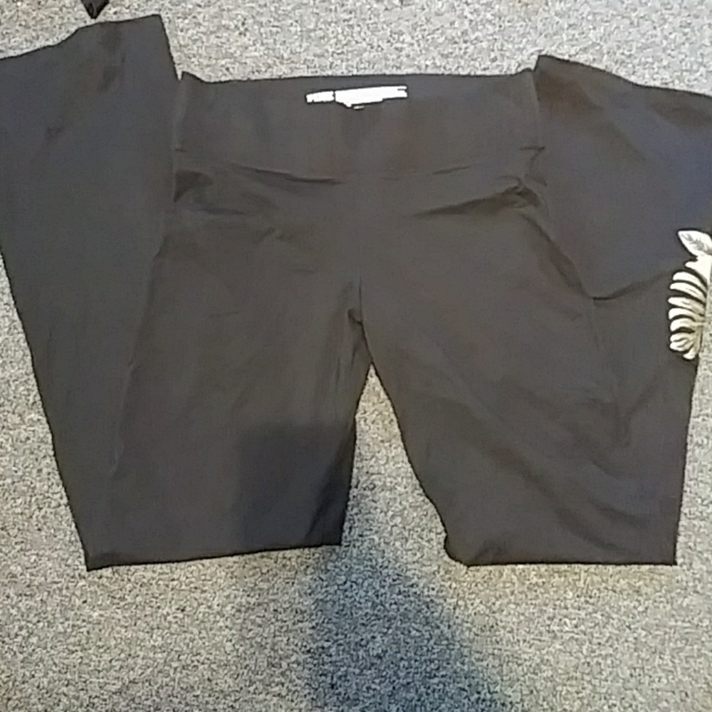 Vs pink yoga pants